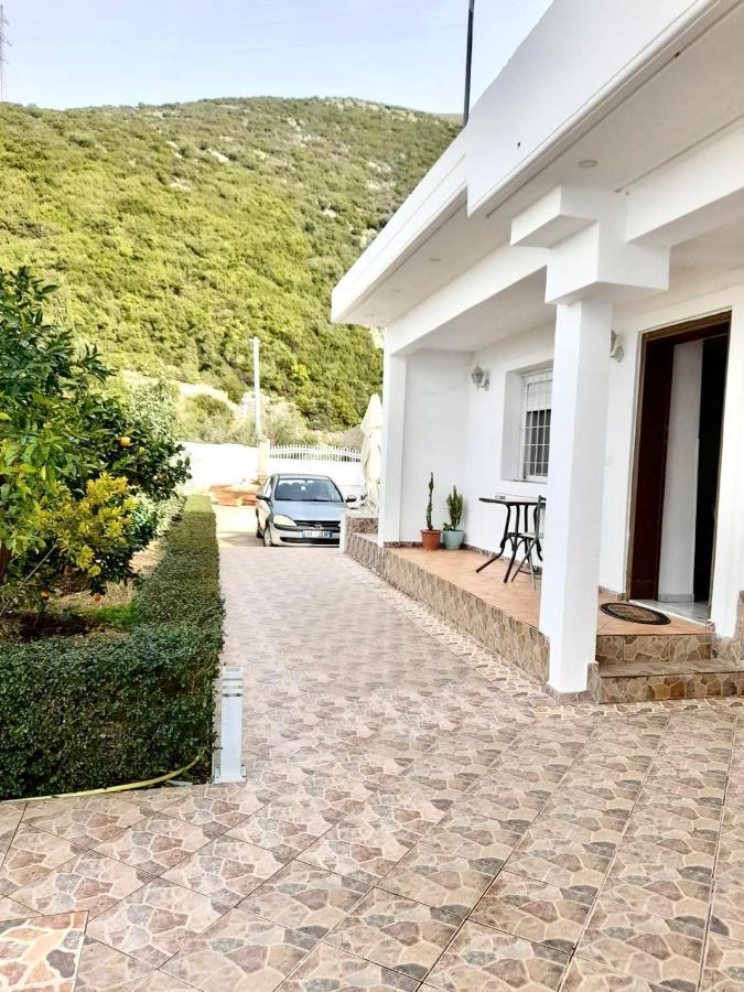 Lida'S House Otel Lukovë Dış mekan fotoğraf