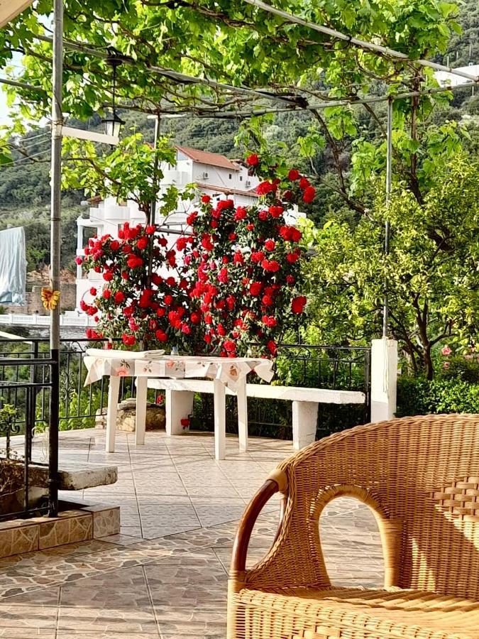 Lida'S House Otel Lukovë Dış mekan fotoğraf