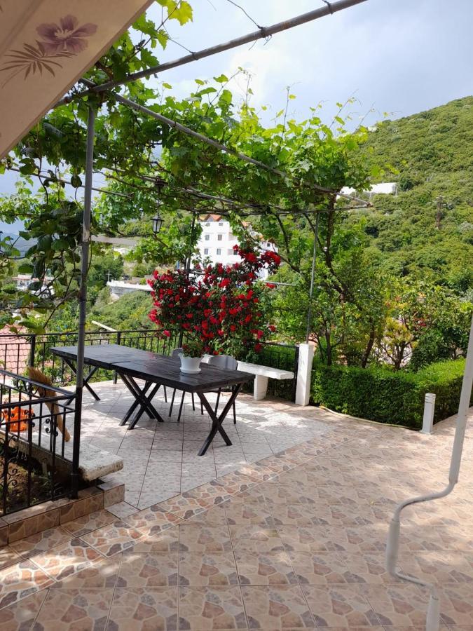 Lida'S House Otel Lukovë Dış mekan fotoğraf