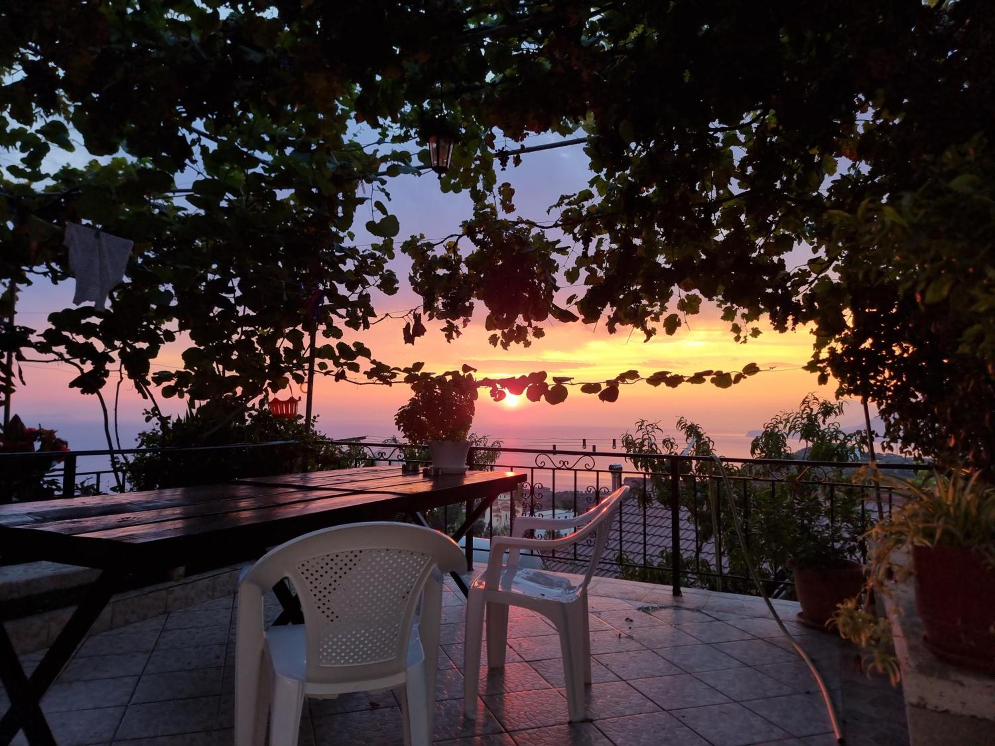 Lida'S House Otel Lukovë Dış mekan fotoğraf