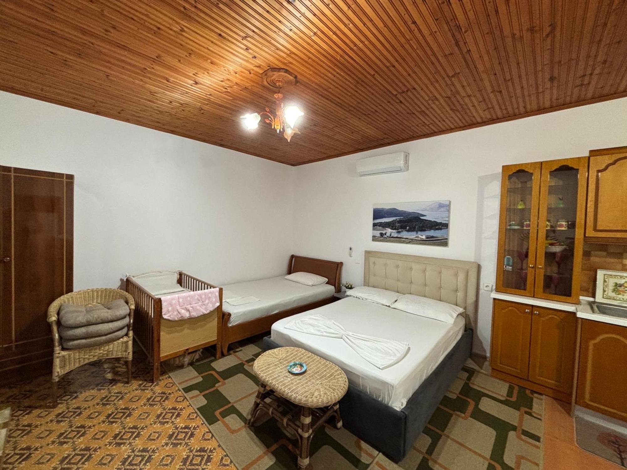 Lida'S House Otel Lukovë Dış mekan fotoğraf